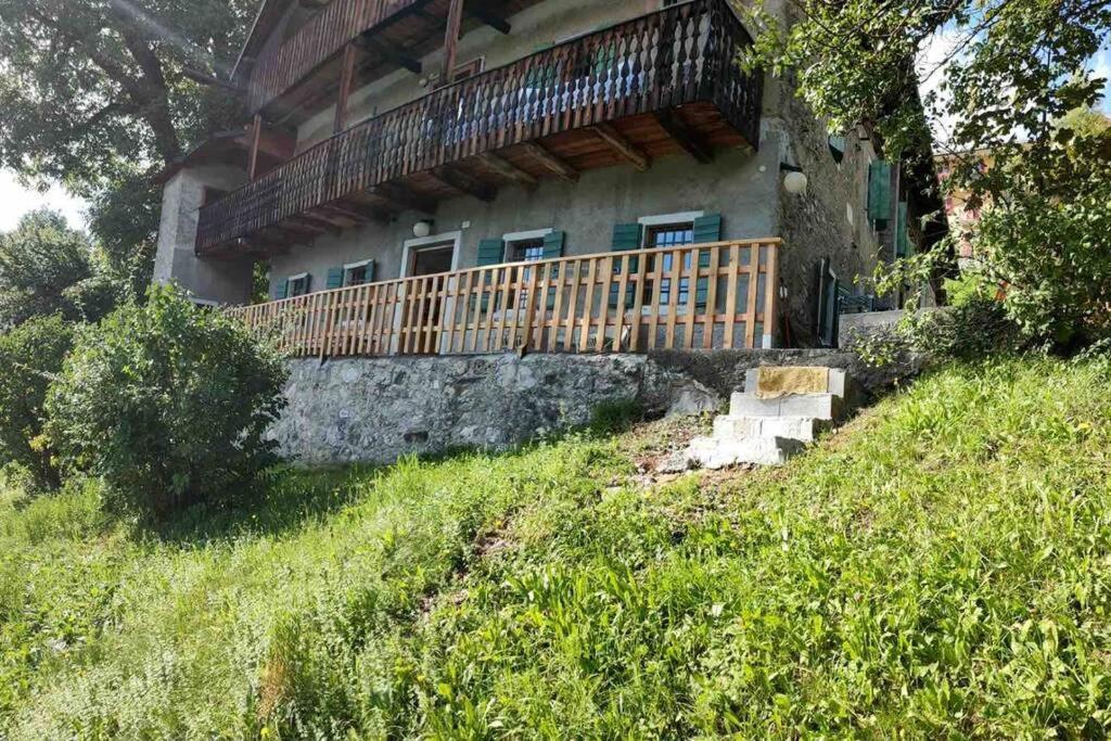 La Casa Del Noce, Immersa Nel Verde Delle Dolomiti Pieve di Cadore Exterior foto